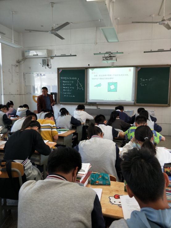 D:\2021-2022学年\2021教务处工作\公开课2021\2021-7\俞春平1.jpg